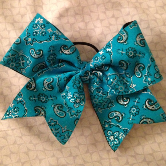 Assorted cheer bows - Picture 4 of 4