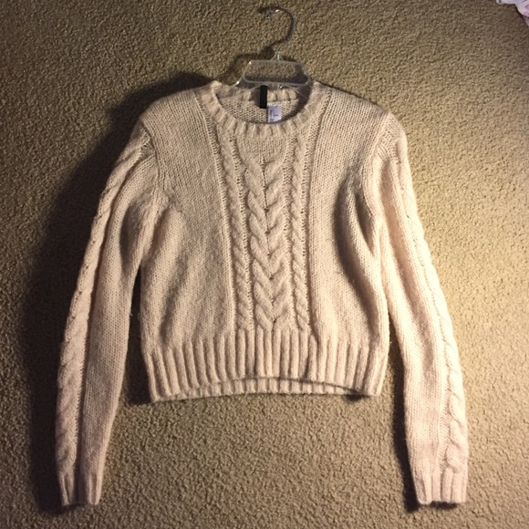 H&M Fuzzy Cropped Sweater