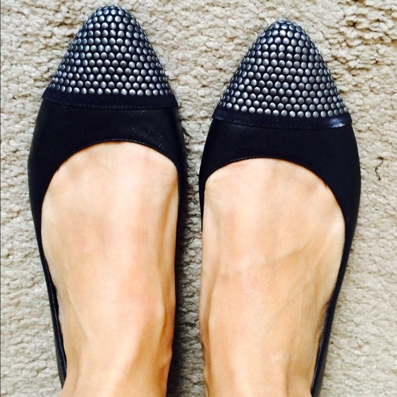 NEW!!!    NINE WEST Pointed Toe Flats