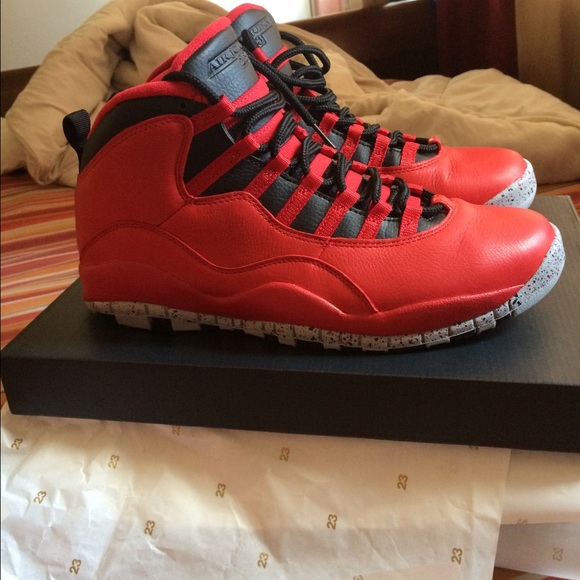 JORDAN 10's BOBS BULLS OVER BROADWAY
