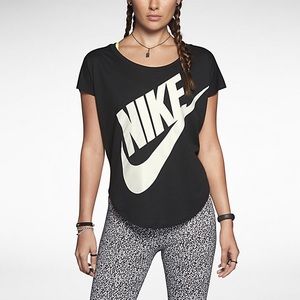 Nike signal tee B&W. ✔️