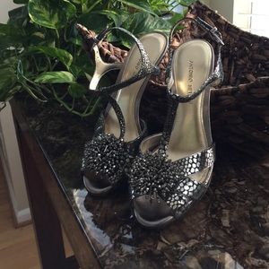 Antonio Melani ladies high heels size 8.5US