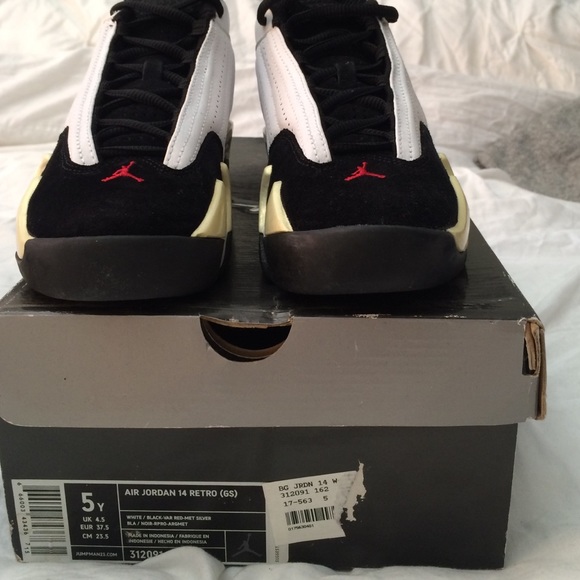Jordan's - Picture 2 of 4