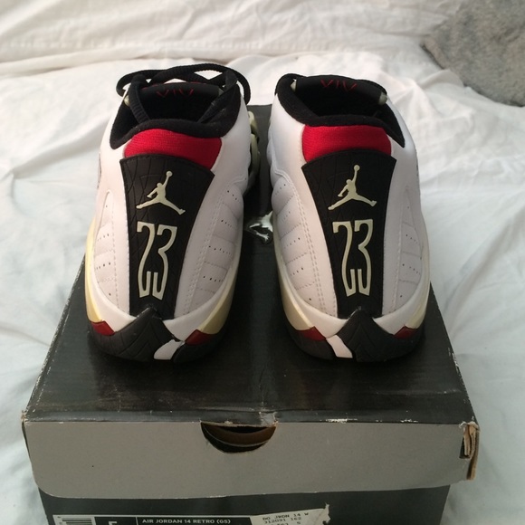Jordan's - Picture 3 of 4