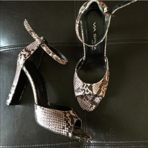 Via Spiga snakeskin heel