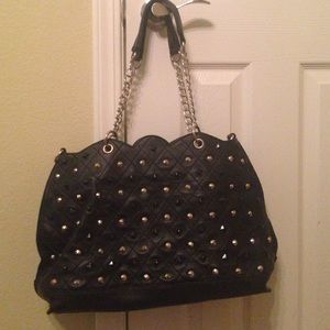 black tote
