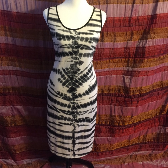 *I take offers ☺️ Black & white tie dy knit dress