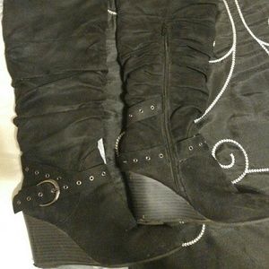 Over-the-knee boots, 6.5