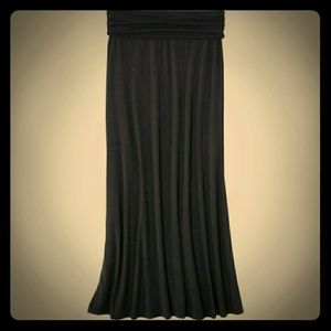 Long black maxi skirt