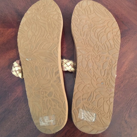 O'Neill Flip Flops - Picture 4 of 4