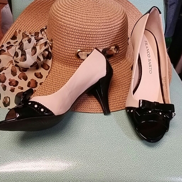 Franco Sarto peep toe pump