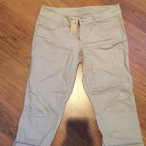 AE cropped pants