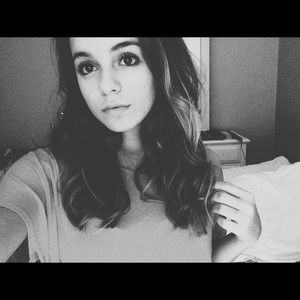 Meet your Posher, Olivia