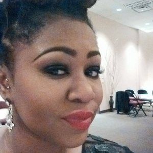 Meet your Posher, Mia