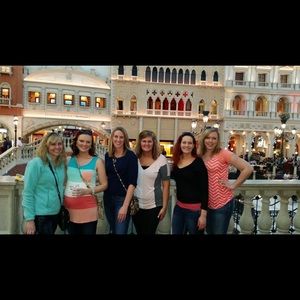 Meet your Posher, Kendra