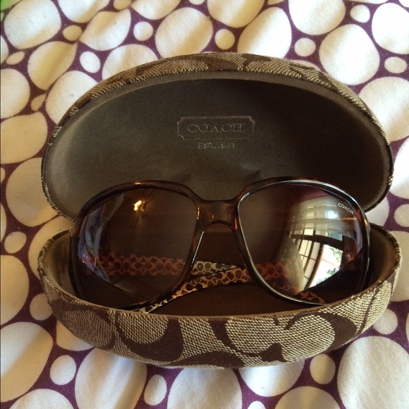 @samsam1984 Coach sunglasses, purse, scarf & shoes