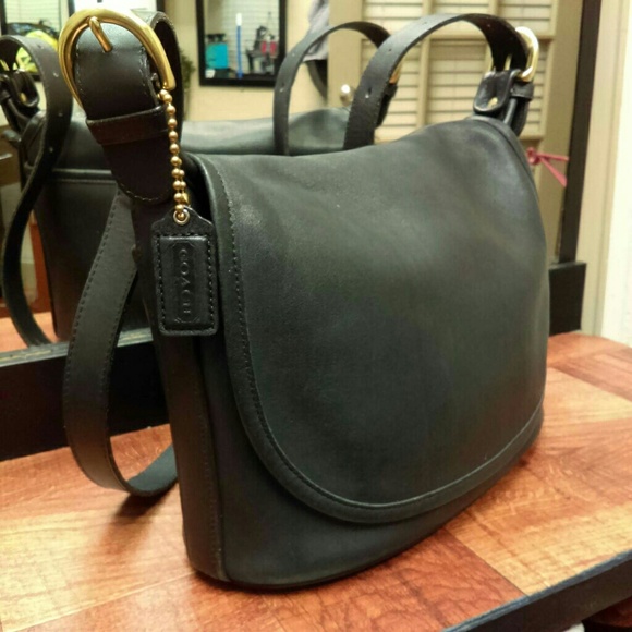 Coach Handbags - Vintage Coach Black Leather Flap Handbag A8B-9807
