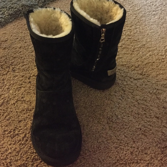 Uggs Black - Picture 3 of 4