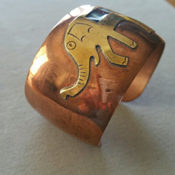 *HP Downtown Chic 1/29* Copper cuff bracelet - Picture 3 of 4