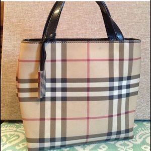 Burberry tote. Authentic