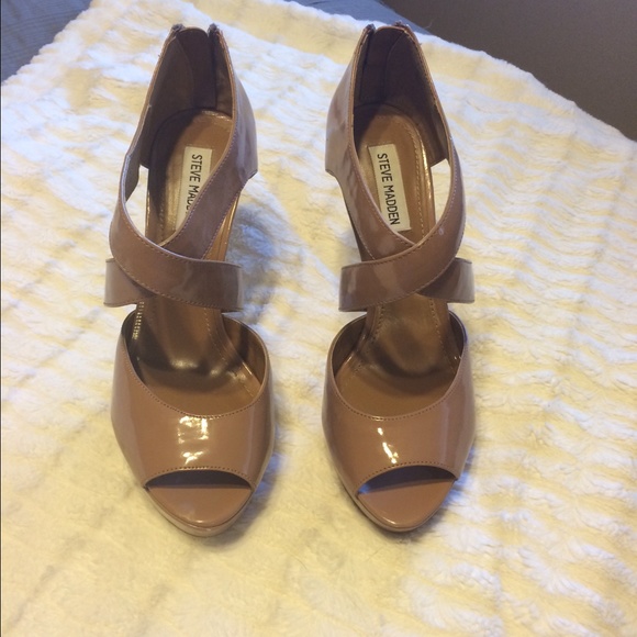 Steve Madden nude heels