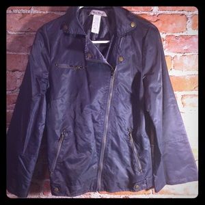 Med blue jacket