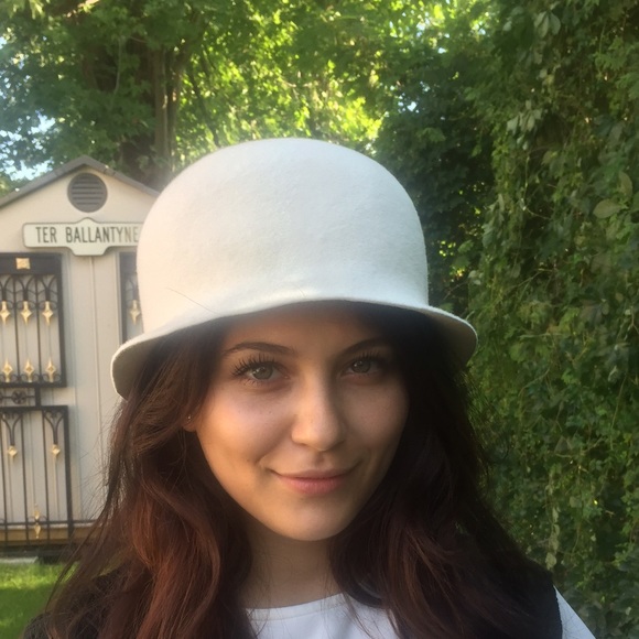 CHANEL Accessories - AUTHENTIC CHANEL CREAM HAT
