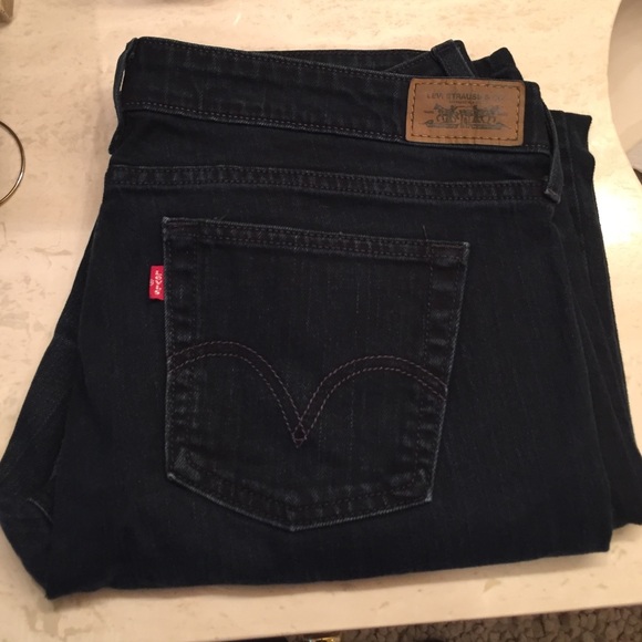 FLASH SALE Dark blue skinny Levi's