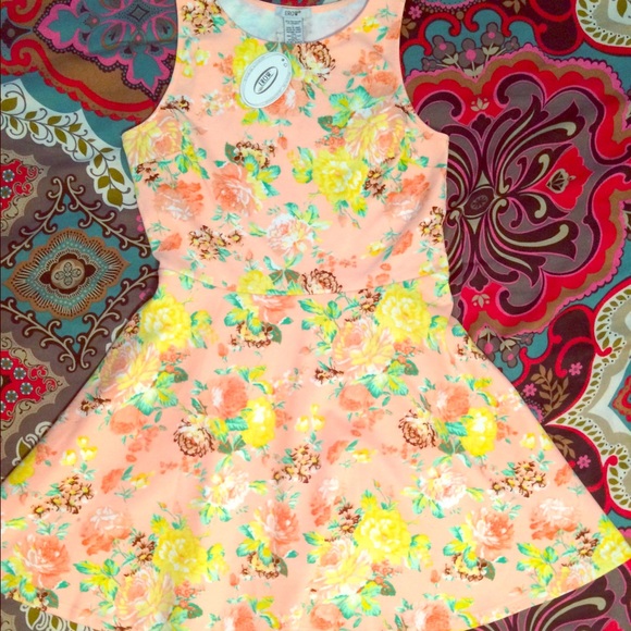 Womens summer dress size L nwt