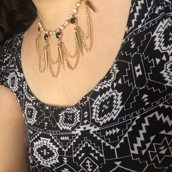 Jewelry - ❄️ Statement Studded Necklace ❄️