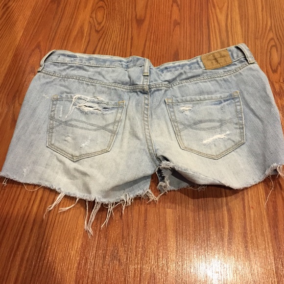 Shorts - Picture 2 of 3