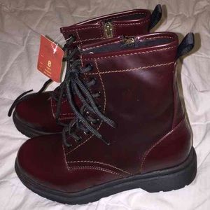 Mossimo supply co. Lace up combat boots. Sz 8