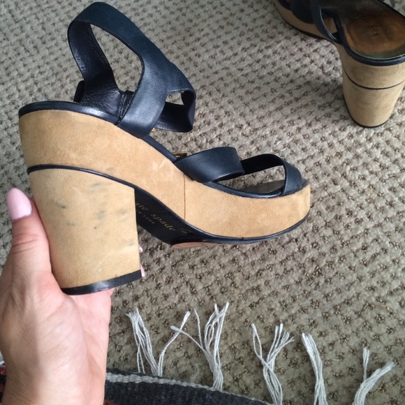 Kate Spade sandal. - Picture 3 of 3