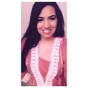 Meet your Posher, Hira