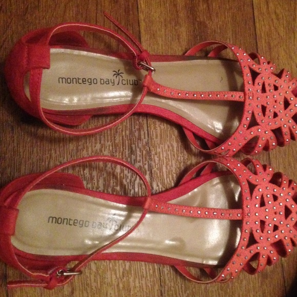 Cute comfy and really good condition