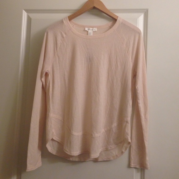 Forever 21 Tops - Long sleeve lightweight waffle knit top