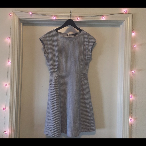 UNIQLO seersucker dress