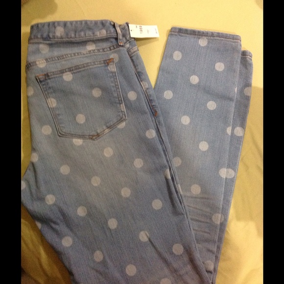 distressed jeans - Picture 2 of 3