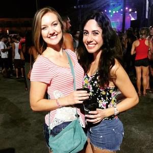 Meet your Posher, Devoney