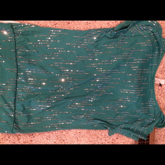 Girls Top - Picture 3 of 3