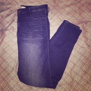 Hollister high rise jeggings- dark wash