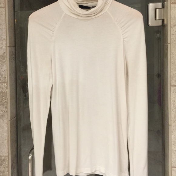 Cream stretchy turtleneck