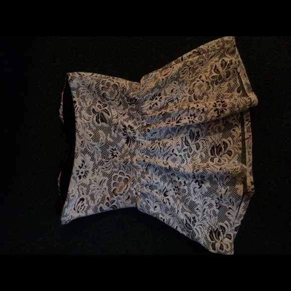 Strapless top - Picture 2 of 3