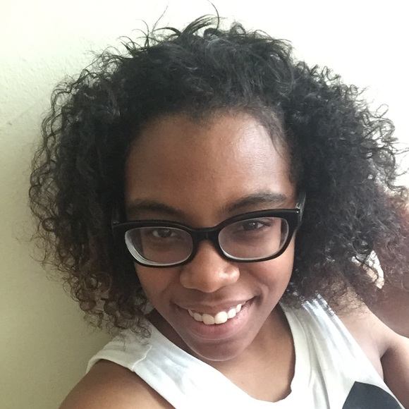 Meet your Posher, Jillian