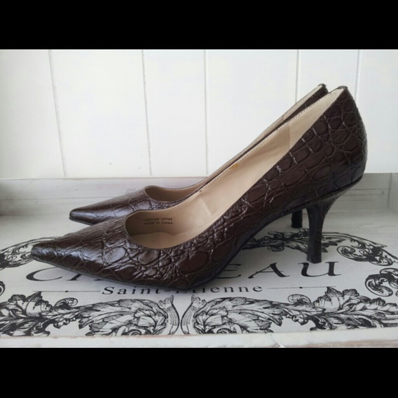 Ellen Tracy Shoes - Closet Clear Out : Ellen Tracy Heels