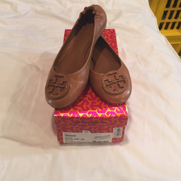 ITEM ON HOLD🚫🚫🚫Tory Burch REVA Royal tan flats