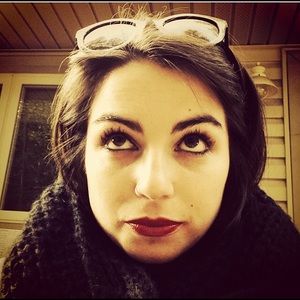 Meet your Posher, Cristina