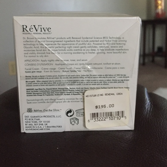 Brand new ReVive: moisturizing renewal cream - Picture 2 of 2