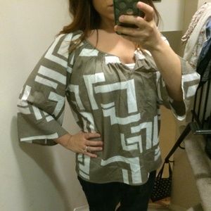 Old Navy graphic geometric top