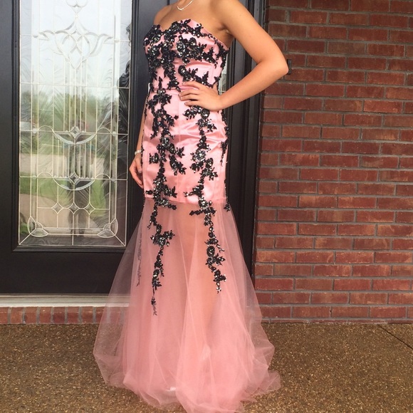 Prom dress - Picture 2 of 2